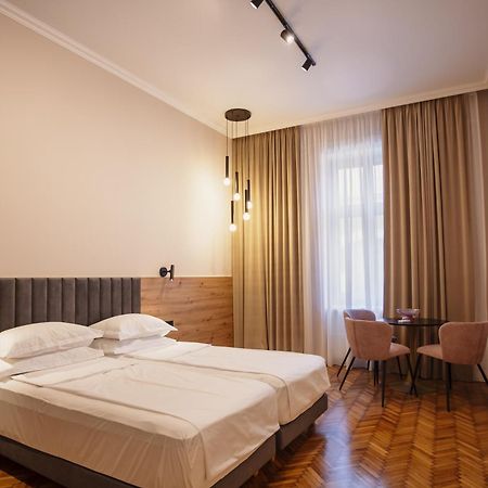 Bloom Downtown Suites クルージュ＝ナポカ エクステリア 写真