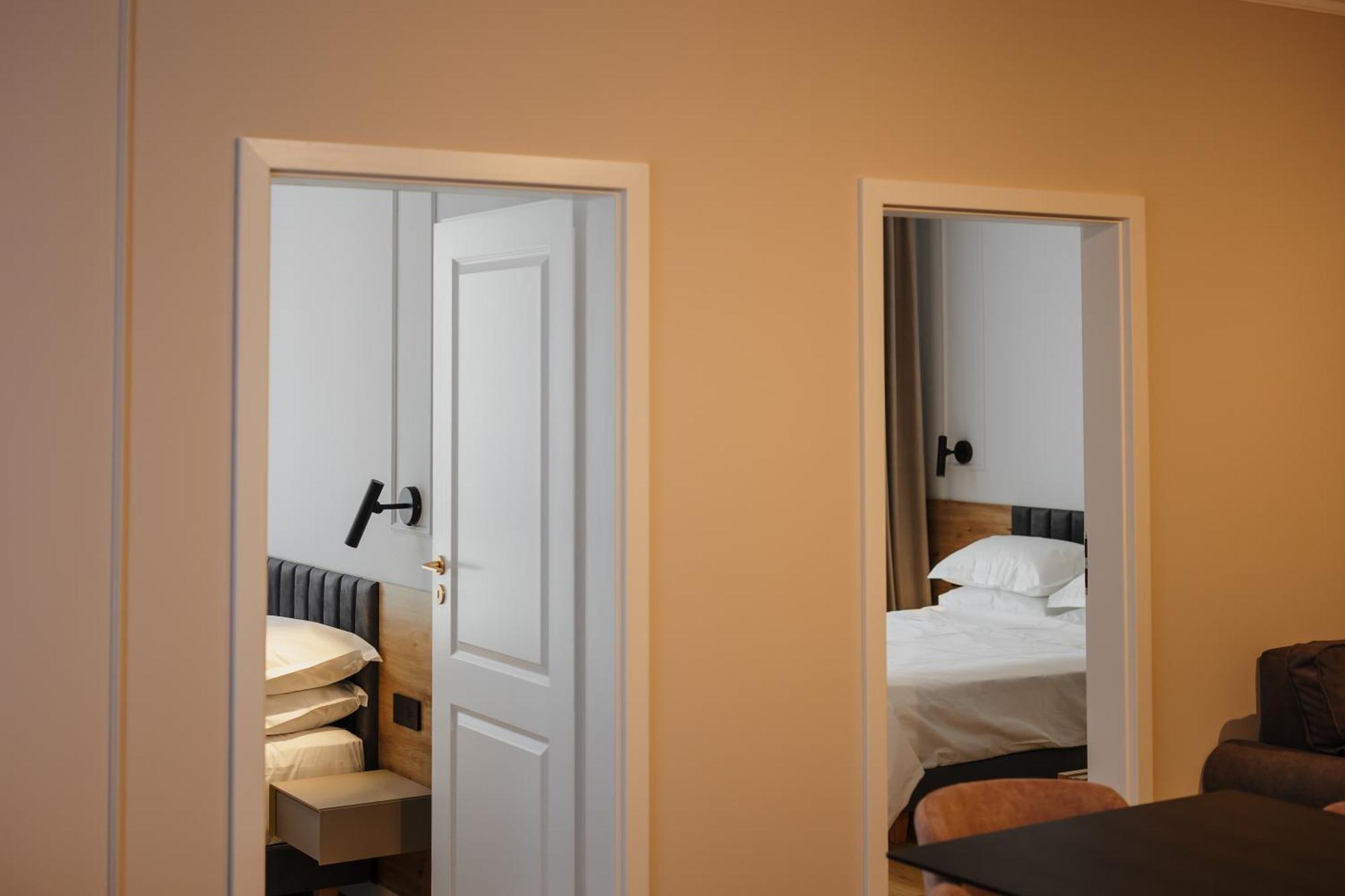 Bloom Downtown Suites クルージュ＝ナポカ エクステリア 写真